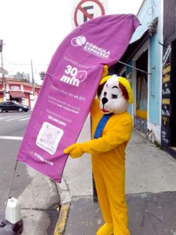 personagem do cachorro inauguração de  pet shop 